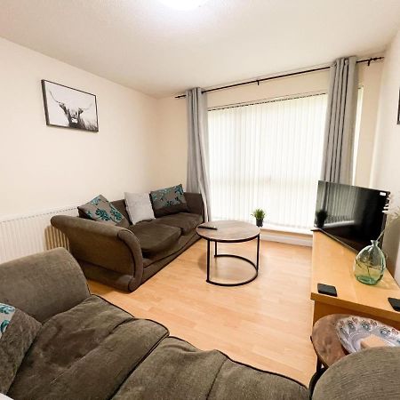2 Bedroom - River Clyde Home - Parking Глазго Экстерьер фото